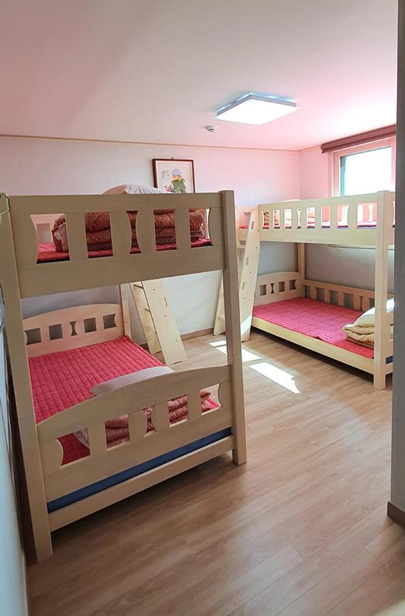 Gilson Guesthouse Сокчхо Екстер'єр фото